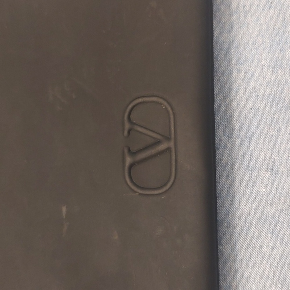 Valentino Born In Roma wristlet - Picture 3 of 5